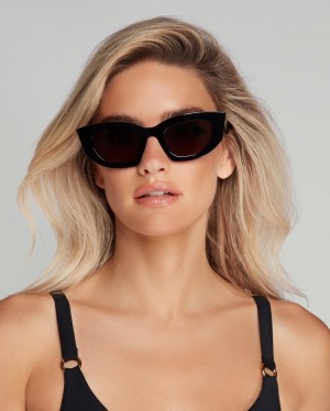 Dámské Sluneční Brýle Agent Provocateur Kitti Sunglasses Černé CZ | M02-7572